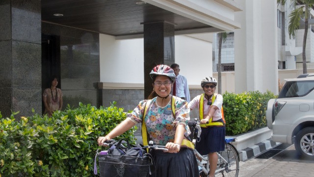 Para Wanita Sekarang Dapat Melayani Misi untuk Gereja Yesus Kristus pada Usia 18 Tahun