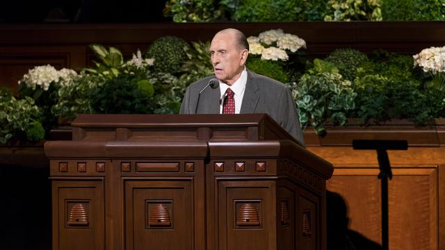 monson-speaking-april-2017-general-conference-min.jpg